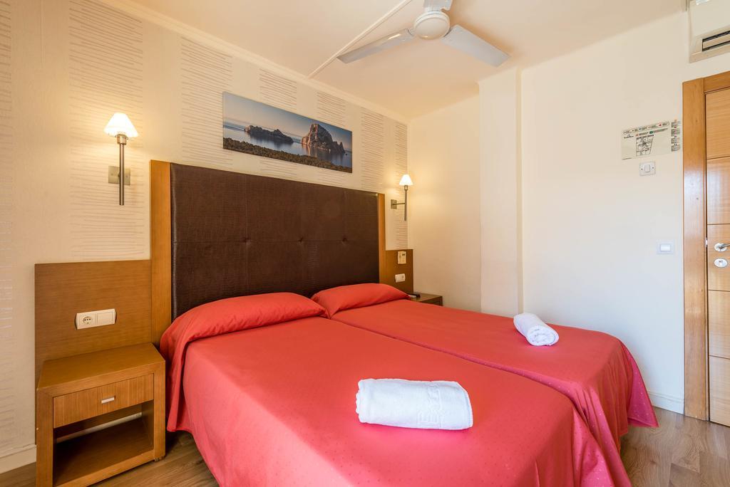 Hostal Residencia Europa Punico Hotel Ibiza-stad Buitenkant foto